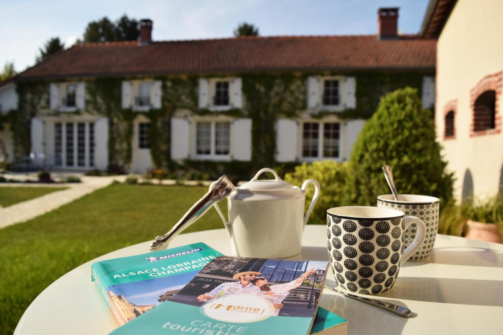 Au Pre Du Moulin Bed and Breakfast Clamanges Exteriör bild
